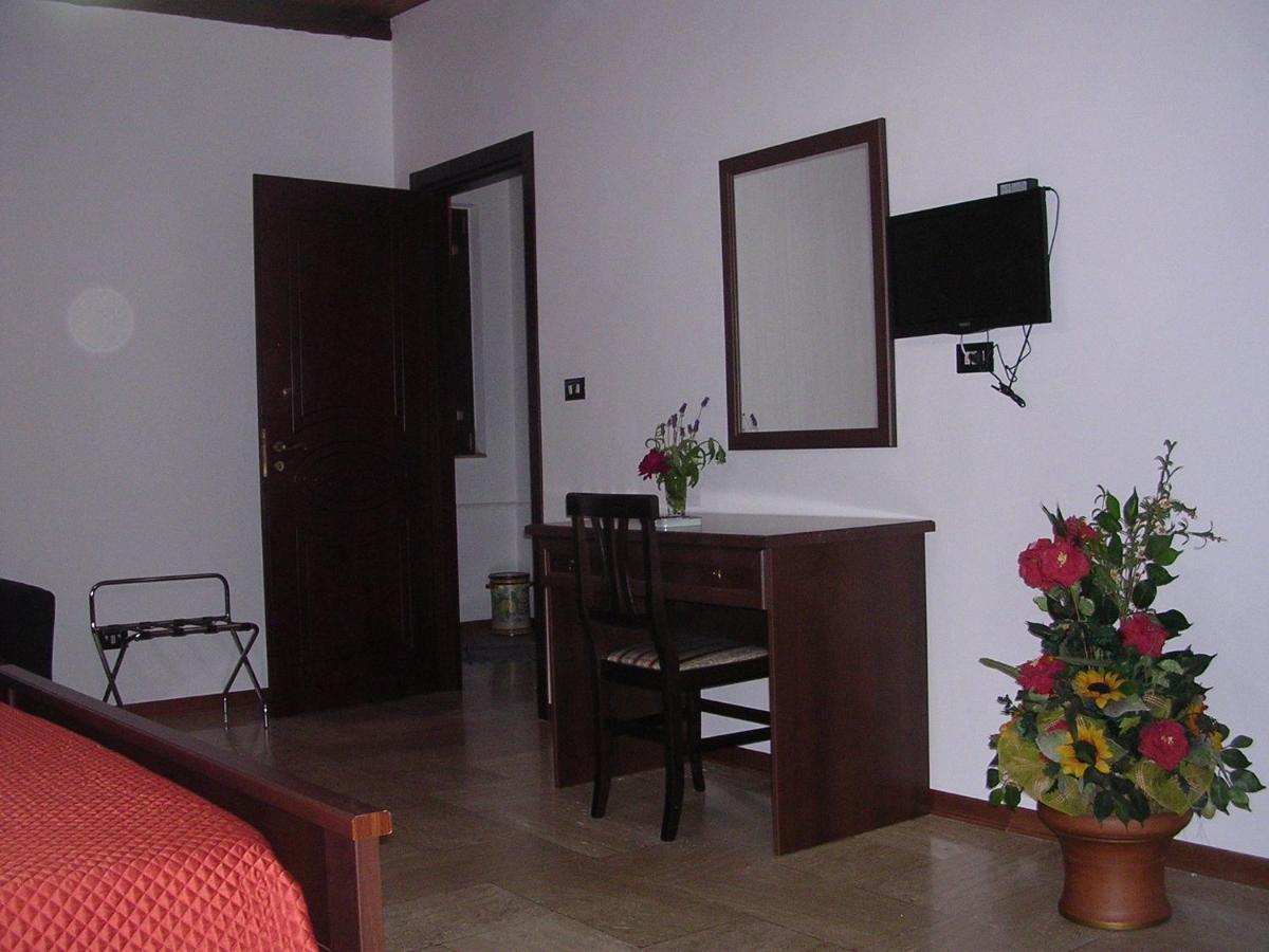 Il Mirto E La Rosa Bed & Breakfast Agrigento Ruang foto