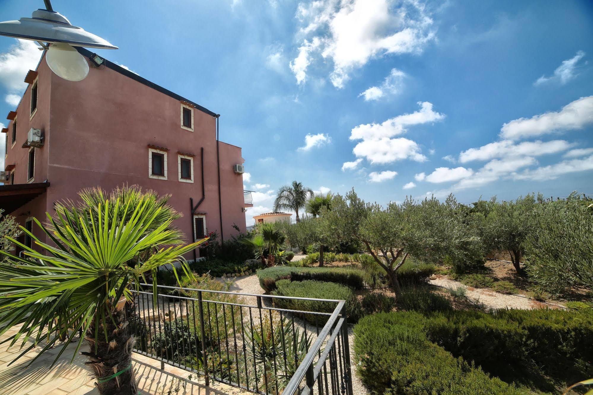 Il Mirto E La Rosa Bed & Breakfast Agrigento Bagian luar foto